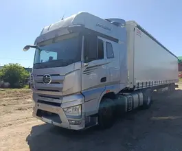 Седельный тягач FAW J7 2023 года б/у