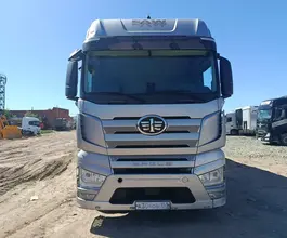 Седельный тягач FAW J7 2023 года б/у фото 3