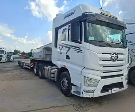 Седельный тягач Седельный тягач FAW J7 2023 года б/у