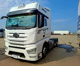 Седельный тягач Седельный тягач FAW J7 2023 года б/у фото 3