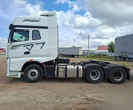 Седельный тягач Седельный тягач FAW J7 2023 года б/у фото 4