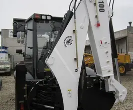 Экскаватор-погрузчик Forway-Полярная Росомаха WB100 двигатель Perkins  новый фото 2