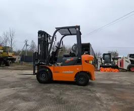 Автопогрузчик вилочный газ-бензиновый LG25GLT LONKING г/п 2,5 т. двигатель Nissan GK21 (Япония)  новый фото 3