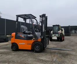 Автопогрузчик вилочный газ-бензиновый LG30GLT LONKING г/п 3,0 т. двигатель Nissan GK25 (Япония)  новый