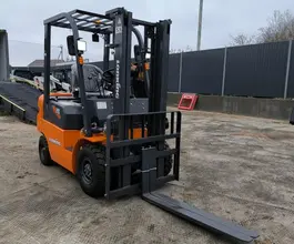 Автопогрузчик вилочный дизельный FD30T LONKING г/п 3 тонны двигатель Xinchai  новый