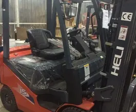 Автопогрузчик Heli CPCD15 с двиг. ISUZU, грузоподъемность 1500 кг, H — 4,8 метра  новый фото 3