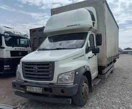 Тентованный грузовик  ГАЗ 2021 года б/у