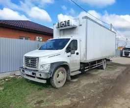 Фургон  ГАЗ 2023 года б/у