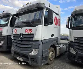 Седельный тягач Mercedes-Benz Actros 2021 года б/у