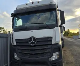 Седельный тягач Mercedes-Benz Actros 2021 года б/у