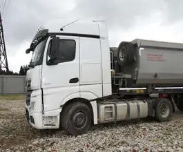 Седельный тягач Mercedes-Benz Actros 2021 года б/у