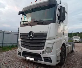 Седельный тягач Mercedes-Benz Actros 2021 года б/у