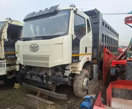 Самосвал  FAW J6 2022 года б/у