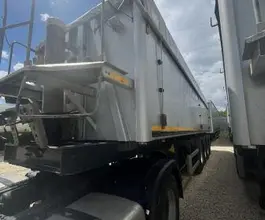 Самосвальный полуприцеп Bodex KIS 4WA1 2023 года б/у