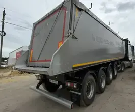 Самосвальный полуприцеп Bodex KIS 4WA1 2023 года б/у