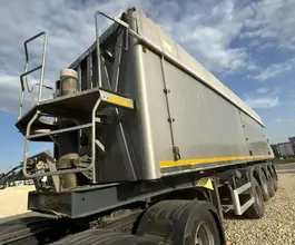 Самосвальный полуприцеп Bodex KIS 4WA1 2023 года б/у