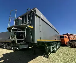 Самосвальный полуприцеп Bodex KIS 4WA1 2023 года б/у