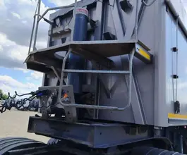 Самосвальный полуприцеп Bodex KIS 4WA1 2023 года б/у