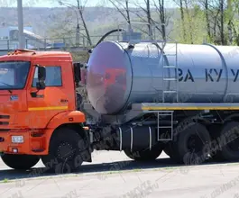 Автотопливозаправщик Ассенизатор 10 м3  КАМАЗ 43118-50 2026 года новый фото 2