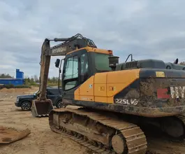 Экскаватор HYUNDAI R225LVS 2022 года б/у фото 3