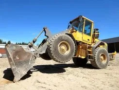 Фронтальный погрузчик Volvo L70 E 2007 года б/у фото 3