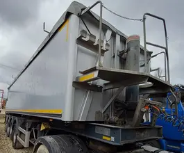 Самосвальный полуприцеп Bodex KIS 4WA1 2023 года б/у фото 2