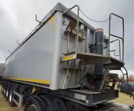 Полуприцеп самосвальный BODEX KIS 4WA1 2023 года б/у фото 2
