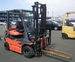 Вилочный погрузчик Toyota 7FB25  б/у