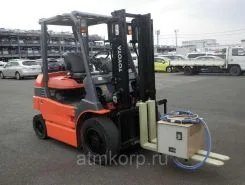Вилочный погрузчик Toyota 7FB30  б/у