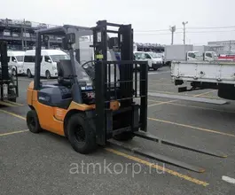 Вилочный погрузчик Toyota 02-7FD45  б/у