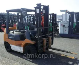 Вилочный погрузчик Toyota 02-7FD45  б/у