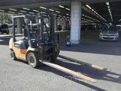Вилочный погрузчик Toyota 02-7FD45  б/у
