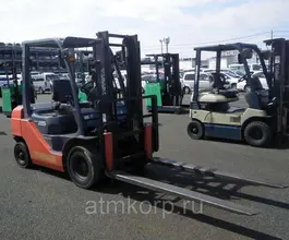 Вилочный погрузчик Toyota 02-7FD45  б/у