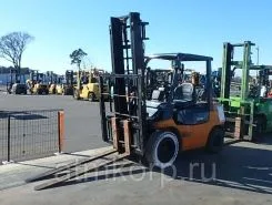 Вилочный погрузчик Toyota 02-7FD45  б/у