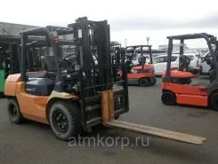 Вилочный погрузчик Toyota 02-7FD45  б/у