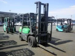 Вилочный погрузчик Toyota 02-7FD45  б/у