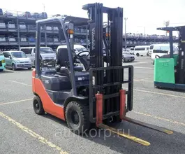 Вилочный погрузчик Toyota 02-7FD45  б/у
