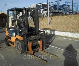 Вилочный погрузчик Toyota 02-7FD20  б/у