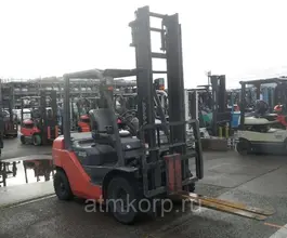 Вилочный погрузчик Toyota FORKLIFT 02-8FD25  б/у