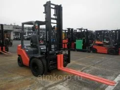 Вилочный погрузчик Toyota FORKLIFT 8FDL25  б/у
