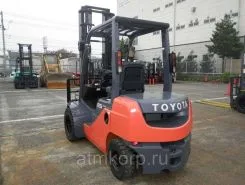 Вилочный погрузчик Toyota FORKLIFT 8FDL25  б/у фото 2