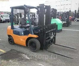 Вилочный погрузчик Toyota 02-7FD25  б/у