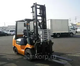 Вилочный погрузчик Toyota FORKLIFT 02-7FDK30  б/у фото 2