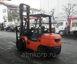 Вилочный погрузчик Toyota FORKLIFT 7FD30  б/у фото 2