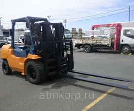 Вилочный погрузчик Toyota 02-7FD45  б/у