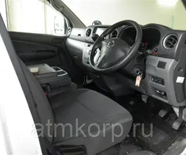 Микроавтобус Nissan Caravan  б/у фото 5