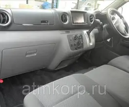 Микроавтобус Nissan Caravan  б/у фото 5