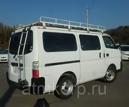 Микроавтобус Nissan Caravan  б/у