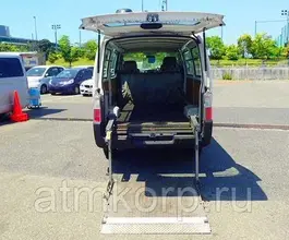Микроавтобус Nissan Caravan  б/у