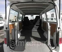 Микроавтобус Nissan Caravan  б/у фото 4